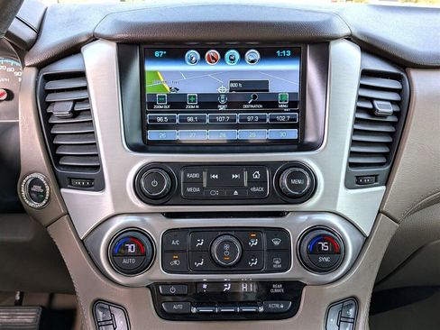 Used 2017 GMC Yukon SLT image 22