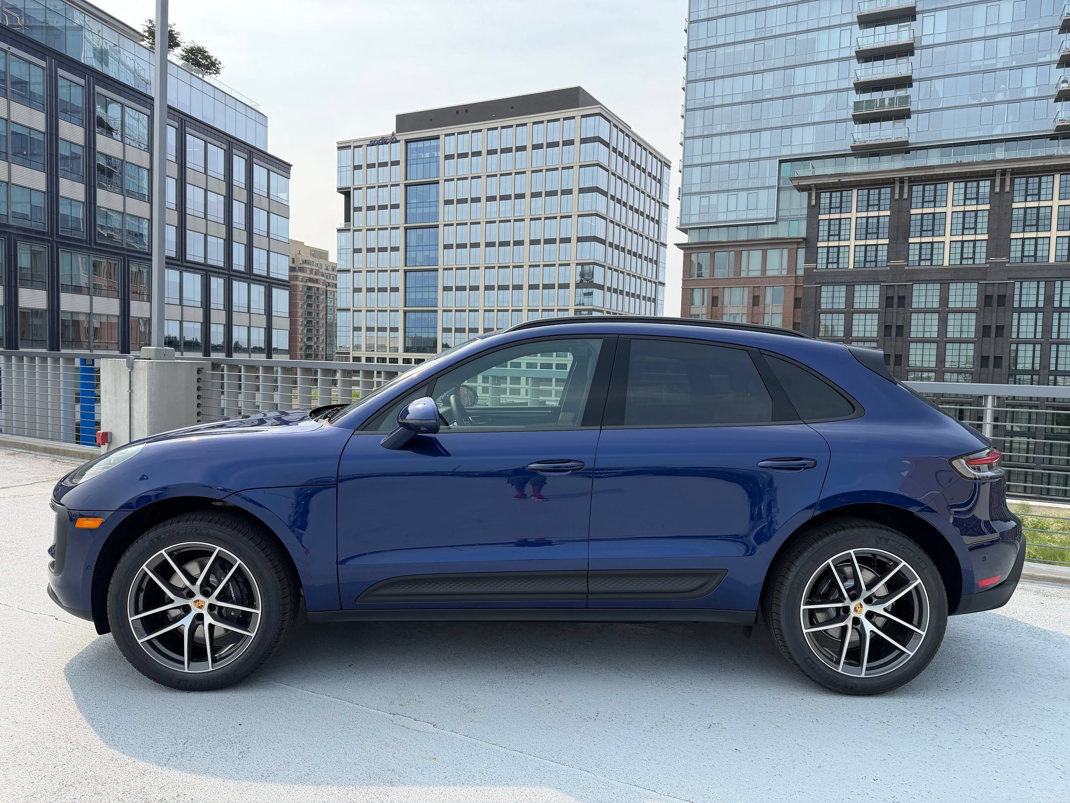 Used 2026 Porsche Macan AWD/4WD image 2