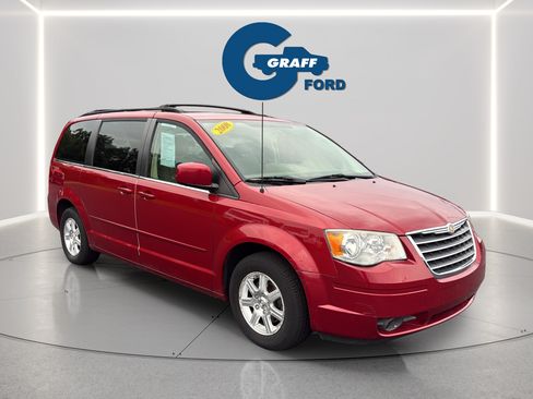 Used 2008 Chrysler Town & Country Touring w/ Family Value Group FWD image 10