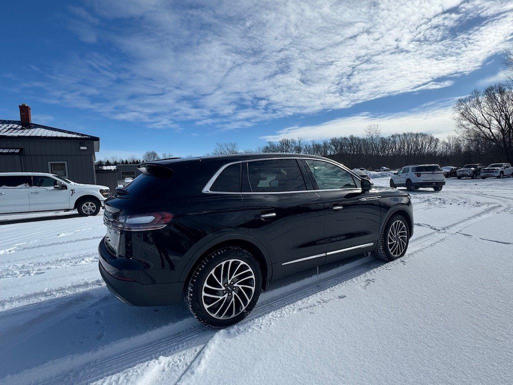 Used 2020 Lincoln Nautilus Reserve AWD/4WD image 5