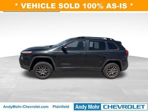 Used 2016 Jeep Cherokee Sport image 2