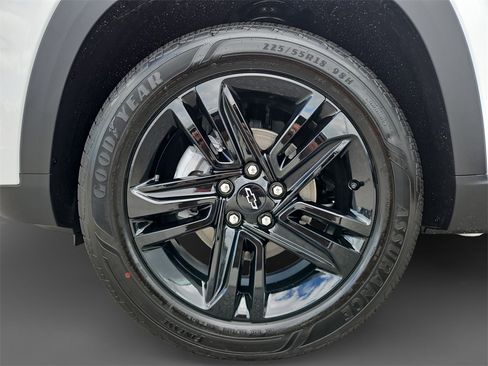 New 2026 Chevrolet Trax ACTIV w/ Driver Confidence Package image 15