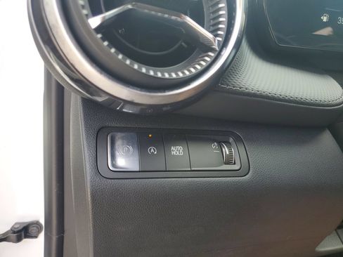 Used 2026 Chevrolet Equinox LT FWD image 25