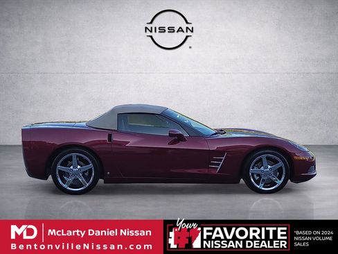 Used 2006 Chevrolet Corvette Convertible w/ Preferred Equipment Group RWD image 6