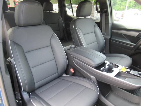 Used 2026 Buick Enclave Preferred FWD image 9
