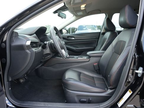 Used 2020 Nissan Altima 2.5 SR FWD image 16