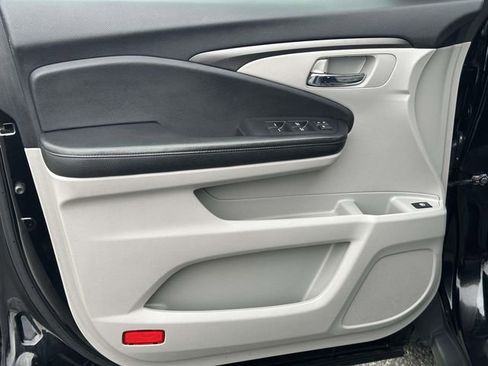 Used 2020 Honda Pilot LX image 13