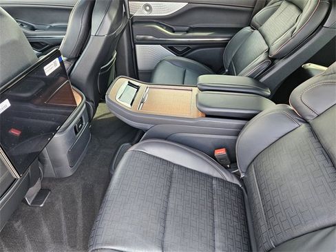 New 2025 Lincoln Navigator Black Label image 27