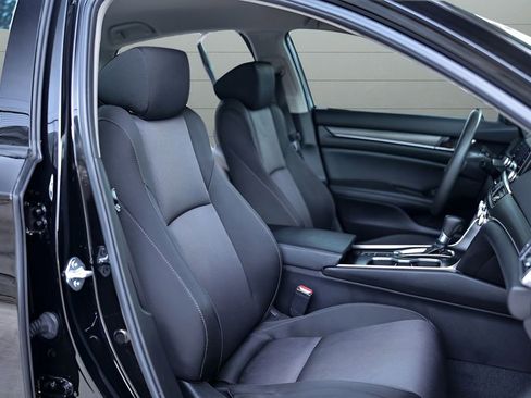 Used 2022 Honda Accord LX image 38