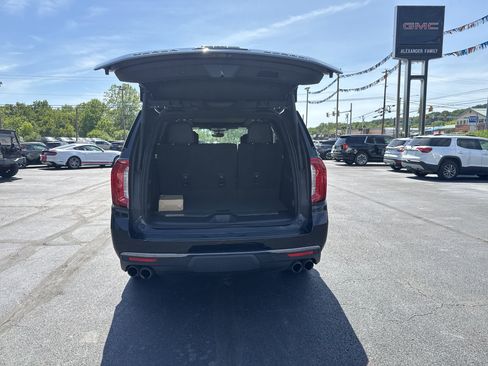 Used 2023 GMC Yukon Denali Ultimate AWD/4WD image 5