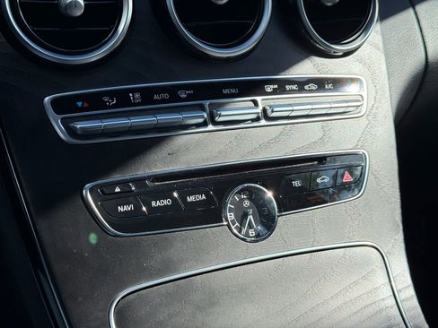 Used 2018 Mercedes-Benz C 300 4MATIC Sedan image 25