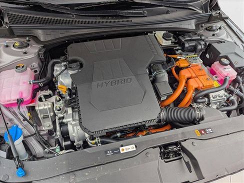 New 2025 Hyundai Elantra SEL image 16