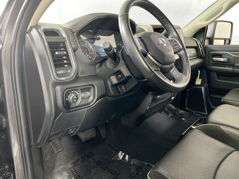 Used 2024 RAM 2500 Laramie AWD/4WD image 9