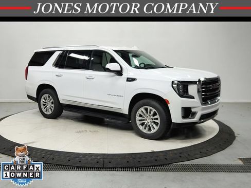 Used 2024 GMC Yukon SLT RWD image 1