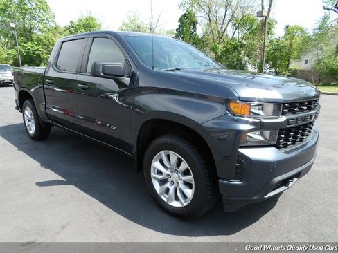 Used 2022 Chevrolet Silverado 1500 Custom w/ Safety Confidence Package AWD/4WD image 3