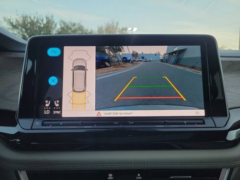 New 2026 Volkswagen Atlas SE FWD image 19