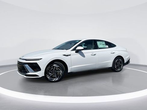 New 2026 Hyundai Sonata SEL FWD image 1
