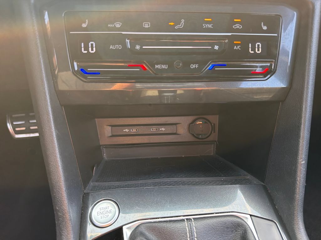 Certified 2023 Volkswagen Tiguan SE R-Line AWD/4WD image 17