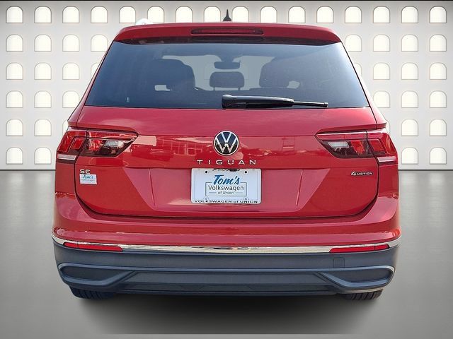 Used 2022 Volkswagen Tiguan SE AWD/4WD image 5