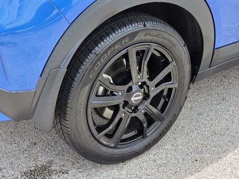 Used 2022 Nissan Kicks SR w/ Premium Package FWD image 8