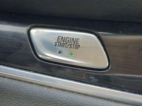 Used 2020 Buick Enclave Essence w/ Sound and Sites Package image 28