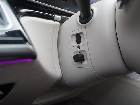 Used 2023 Mercedes-Benz S 580 4MATIC Sedan w/ 3D Technology Package image 59