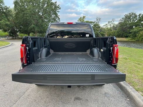 Used 2025 Ford F150 Lariat image 10