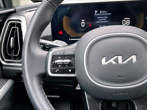Used 2024 Kia Sorento S FWD image 22