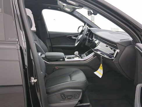 Used 2026 Audi Q7 2.0T Premium Plus w/ Premium Plus Package image 30