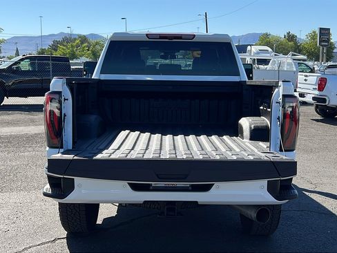 Certified 2025 GMC Sierra 2500 AT4 AWD/4WD image 7