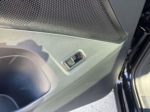 New 2026 Volkswagen Tiguan SE R-Line image 14