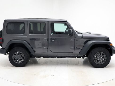 Used 2025 Jeep Wrangler Sport S image 3