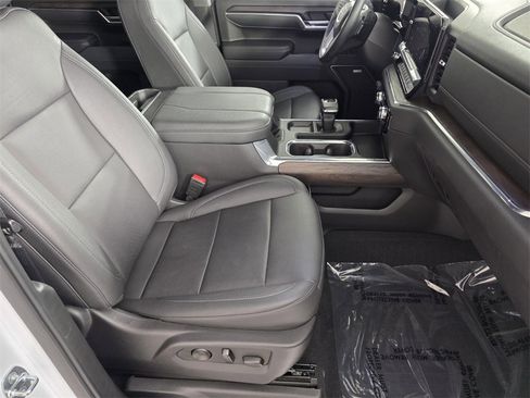 Used 2023 GMC Sierra 1500 SLT w/ SLT Premium Package image 29