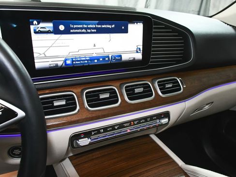 Used 2025 Mercedes-Benz GLE 350 4MATIC w/ AMG Line Exterior image 44