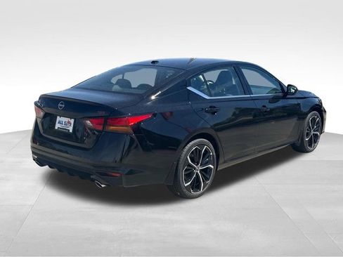 New 2026 Nissan Altima 2.5 SR image 8