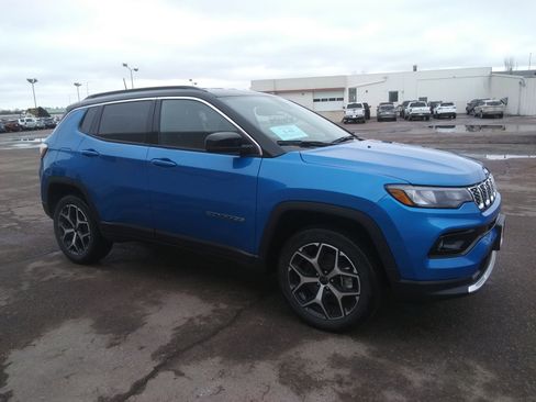 New 2026 Jeep Compass Limited AWD/4WD image 4
