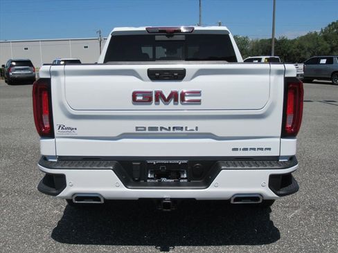 Used 2024 GMC Sierra 1500 Denali w/ Denali Reserve Package AWD/4WD image 6