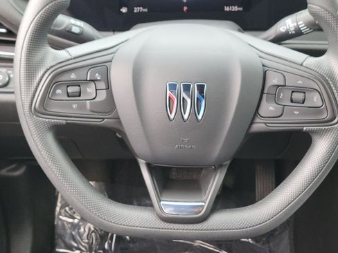 Used 2024 Buick Envista Preferred w/ Advanced Safety Package image 10