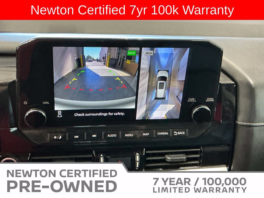 Used 2023 Nissan Pathfinder SL AWD/4WD image 12