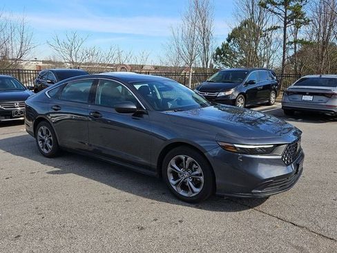 Used 2024 Honda Accord EX image 10