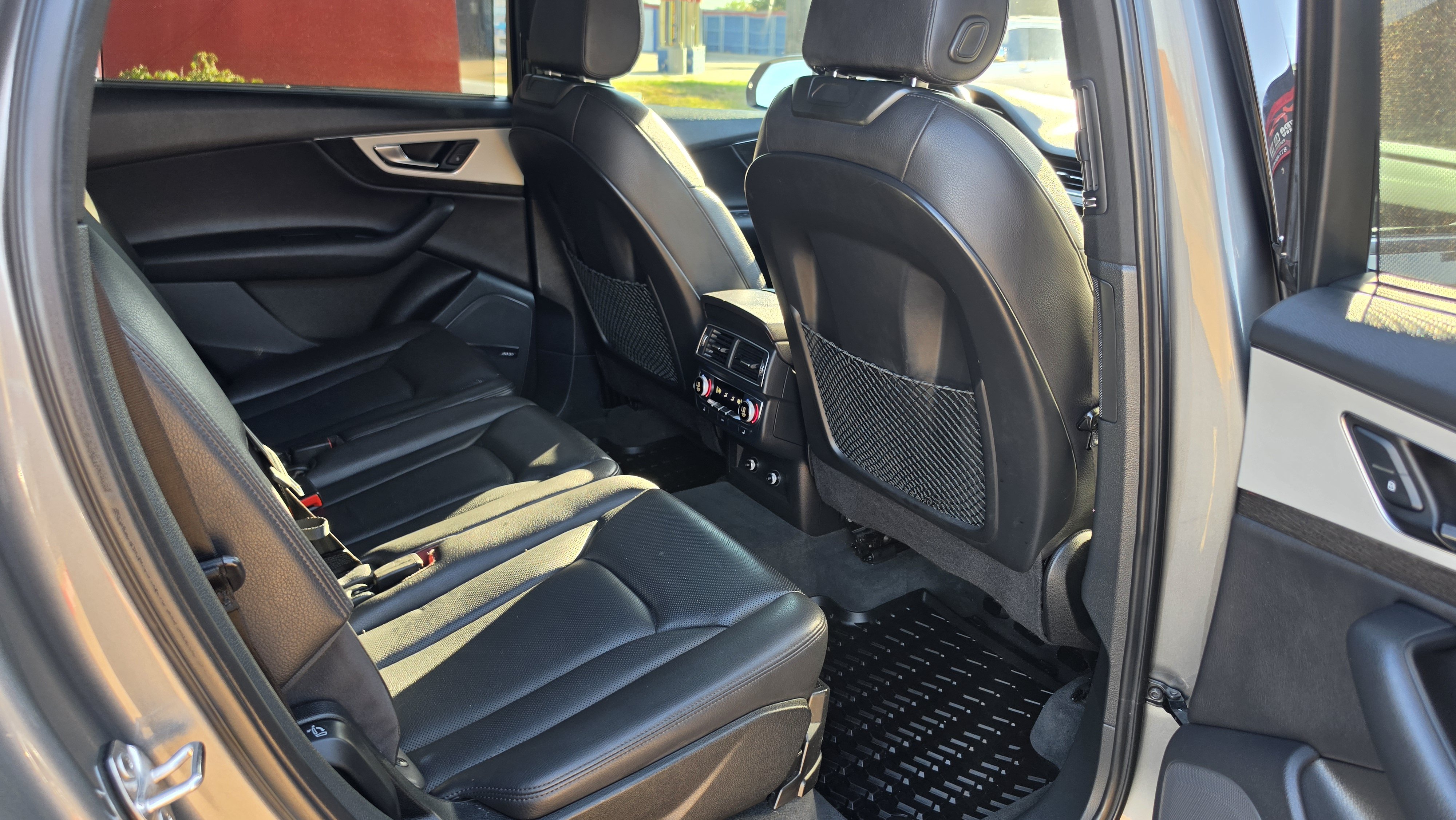 Used 2018 Audi Q7 2.0T Premium Plus AWD/4WD image 31