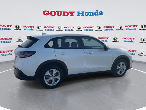Certified 2023 Honda HR-V LX image 9