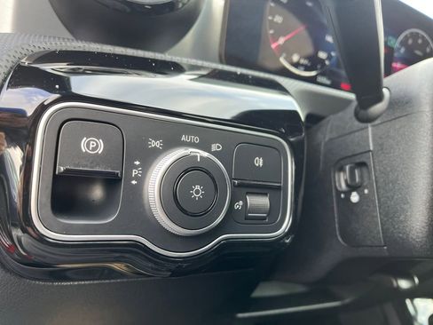 Certified 2025 Mercedes-Benz CLA 250 4MATIC image 19