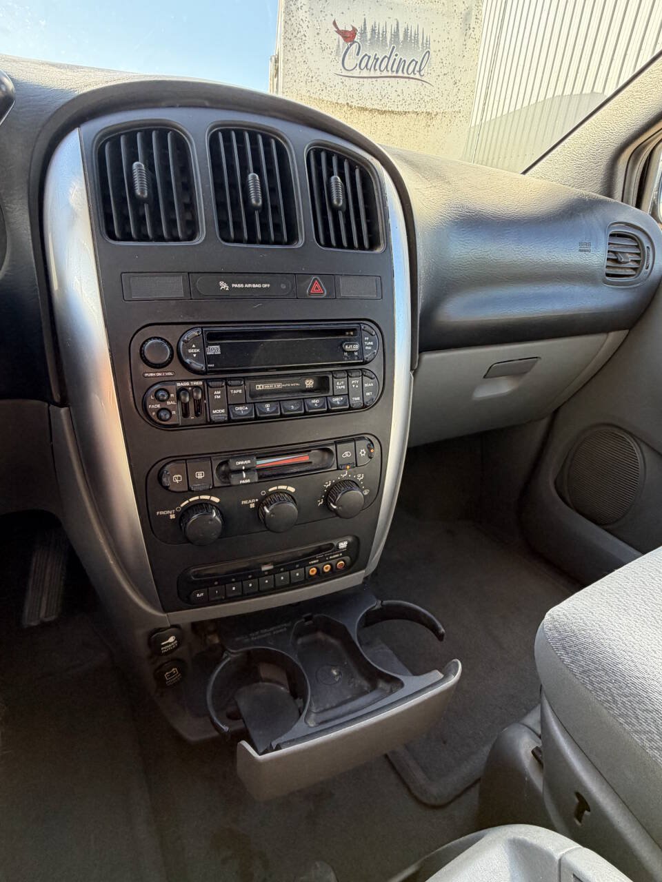 Used 2005 Chrysler Town & Country Touring FWD image 20