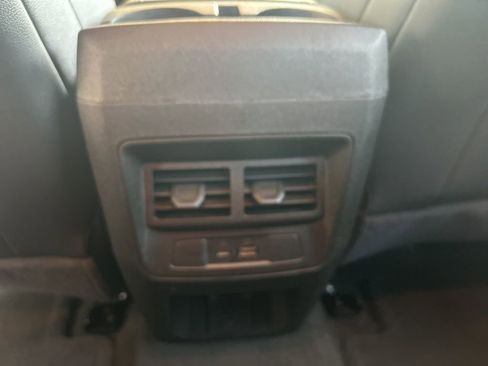 Used 2025 GMC Canyon AT4 w/ AT4 Premium Package AWD/4WD image 12