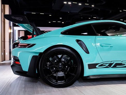 Used 2024 Porsche 911 GT3 RS w/ Weissach Package RWD image 11