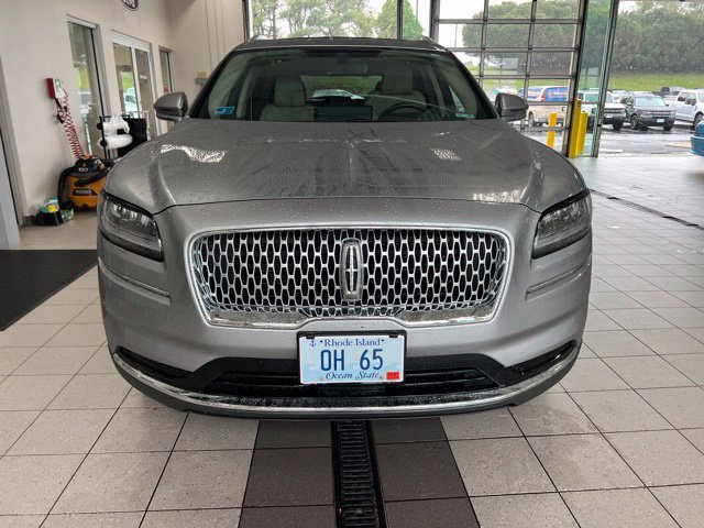 Used 2023 Lincoln Nautilus Reserve AWD/4WD image 2