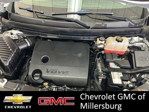 Used 2019 Chevrolet Traverse LT FWD image 12