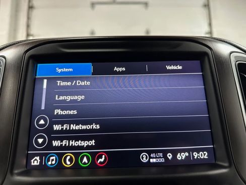 Used 2021 GMC Sierra 1500 AT4 w/ AT4 Premium Package AWD/4WD image 32