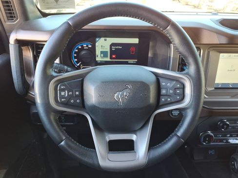 Used 2022 Ford Bronco Outer Banks AWD/4WD image 13